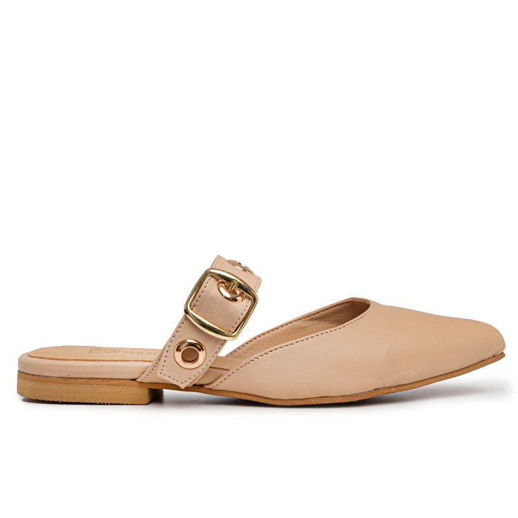 Γυναικεία mules flat μπεζ με χρυσή αγκράφα